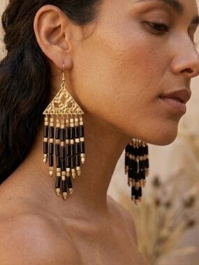 Plunder NWT Women’s Gold and Black Beaded Fringe Earrings